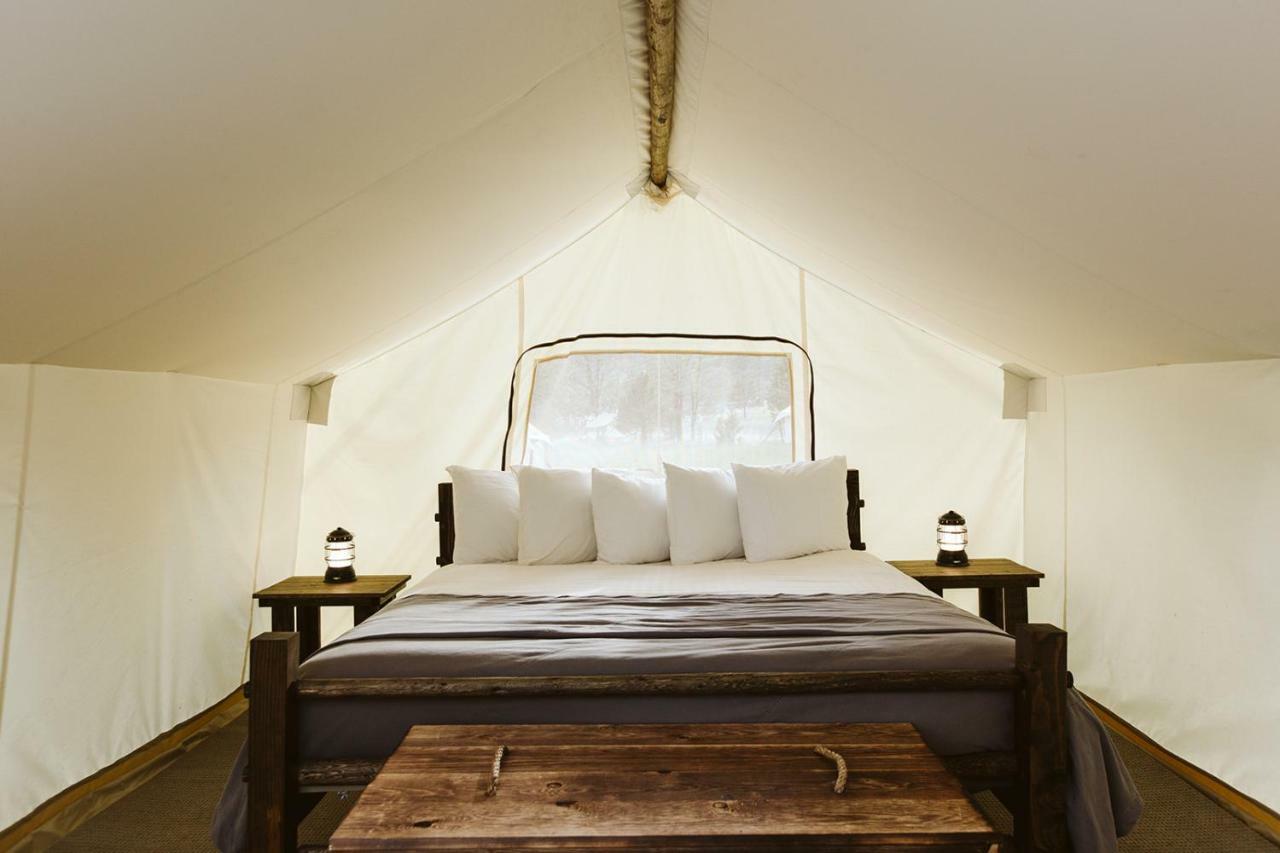Under Canvas Glacier Coram Exterior photo